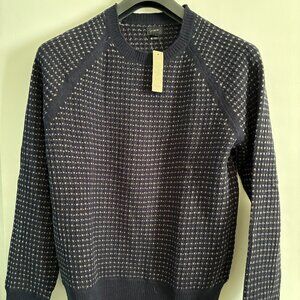 NEW. JCrew 100% lambswool crew neck long sleeve sweater. Size M